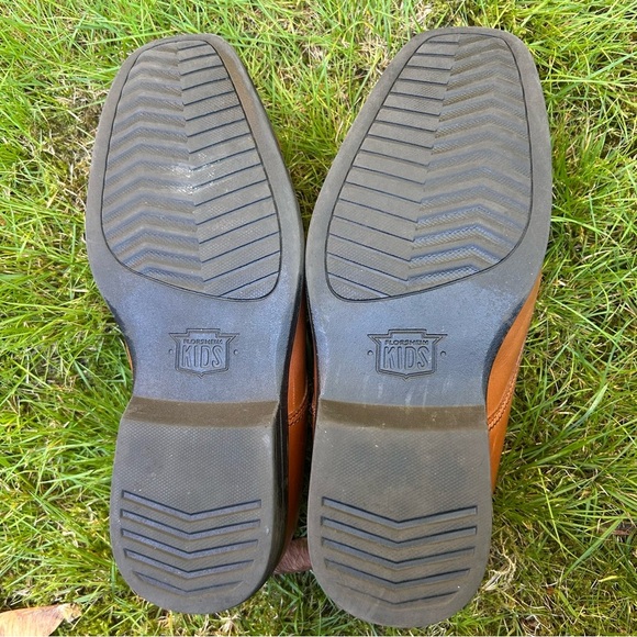 Florsheim Boy Cap Toe Leather Oxfords Big Boy Size 4 Memory Foam Lace Up Comfort - Picture 4 of 10